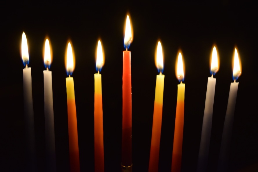 מנהגי חנוכה
